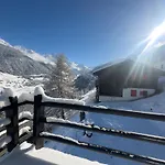 Hébergement de vacances Les Mélèzes - Typique, Terrasse&cheminée Liddes