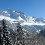 Les Melezes - Typique, Terrasse & Cheminee Holiday home